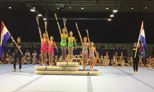 Podium Roos